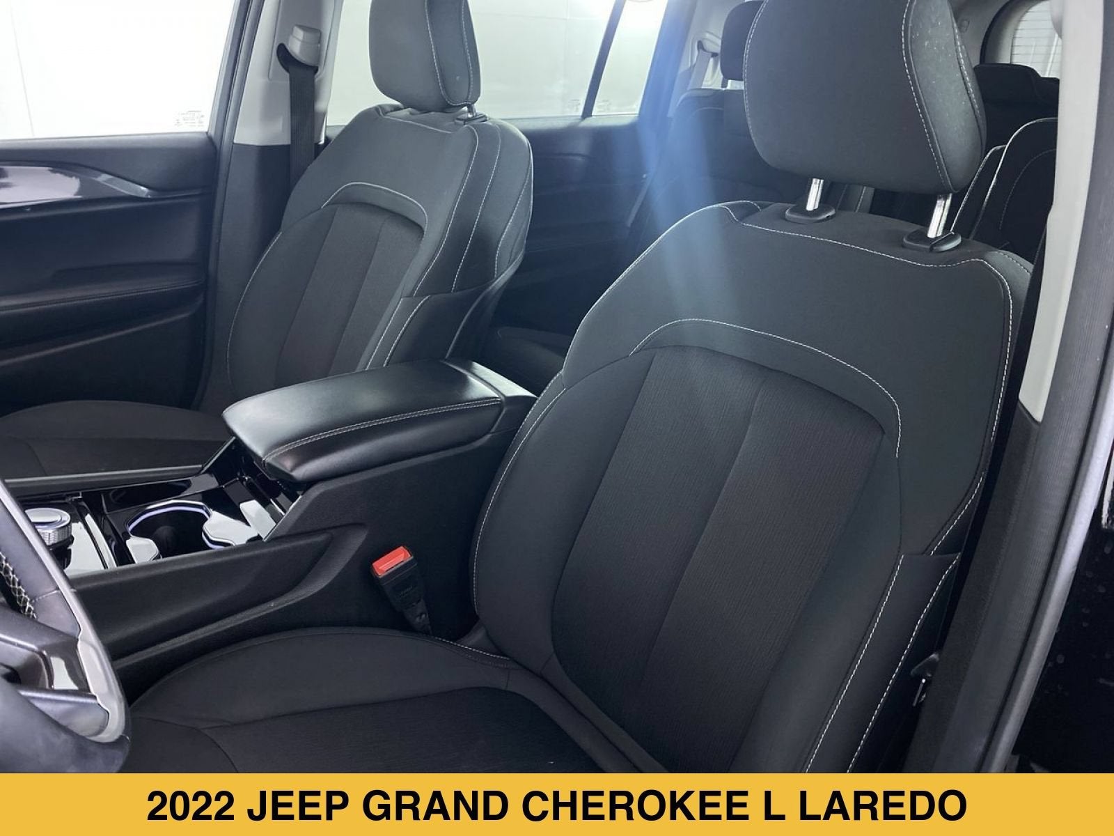 2022 Jeep Grand Cherokee L Laredo 4x4