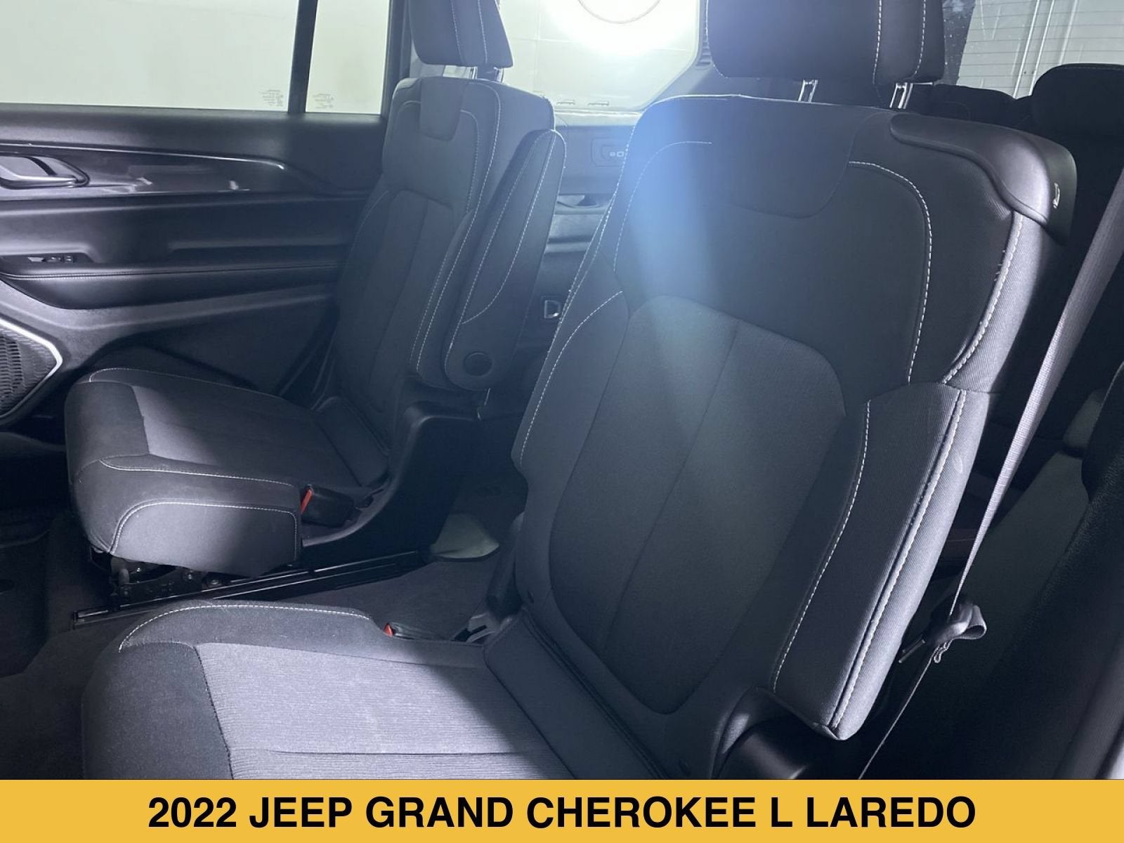 2022 Jeep Grand Cherokee L Laredo 4x4
