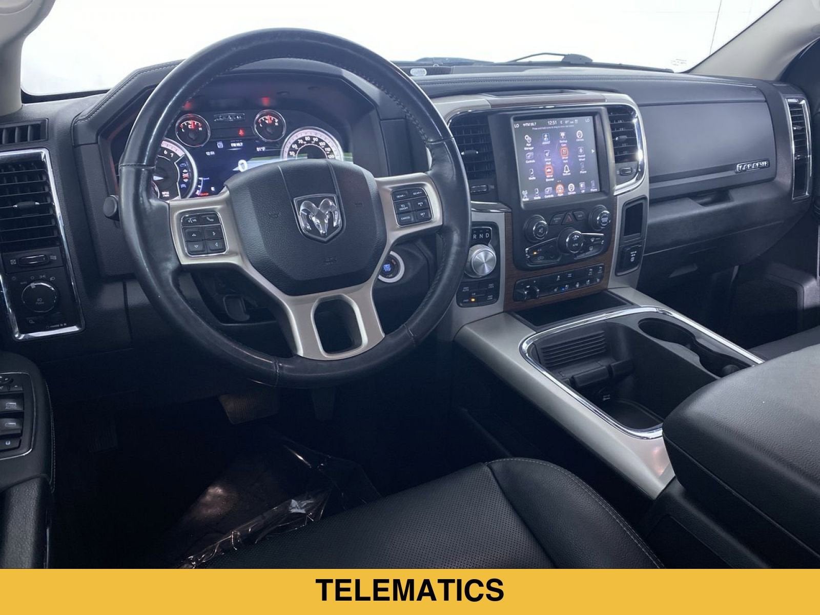 2017 RAM 1500 Laramie Crew Cab 4x4 6'4" Box
