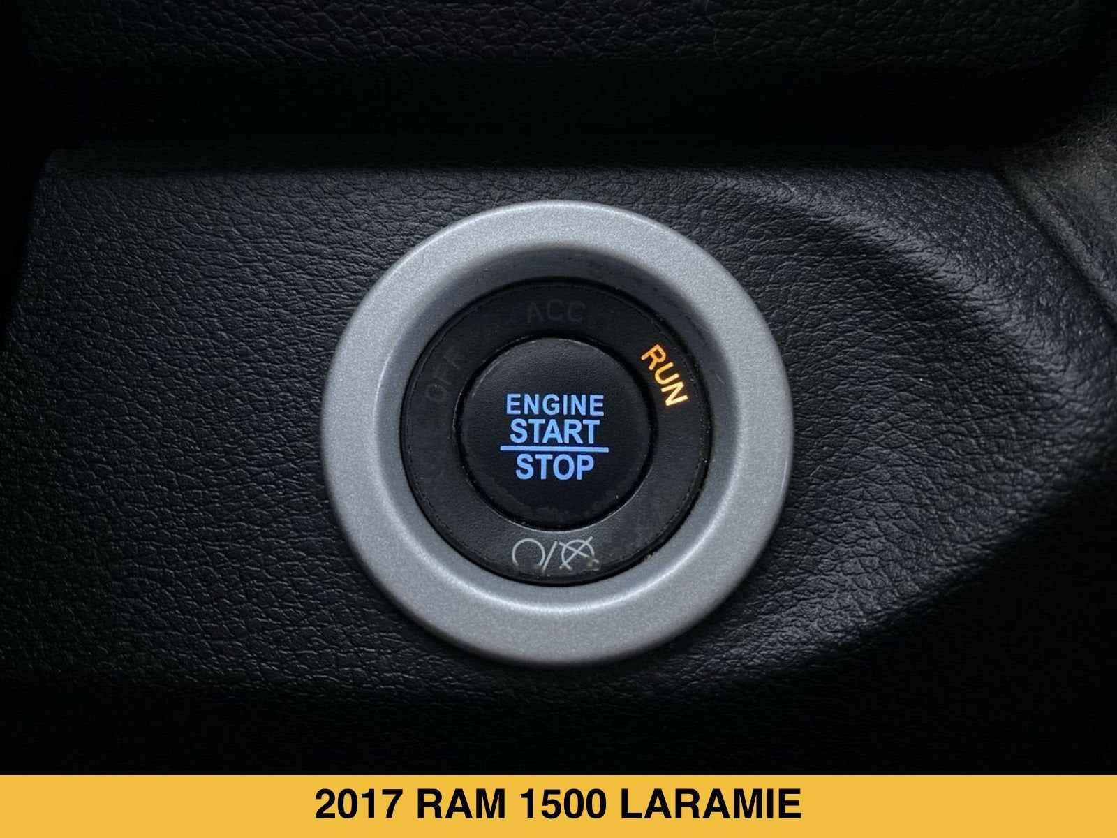 2017 RAM 1500 Laramie Crew Cab 4x4 6'4" Box