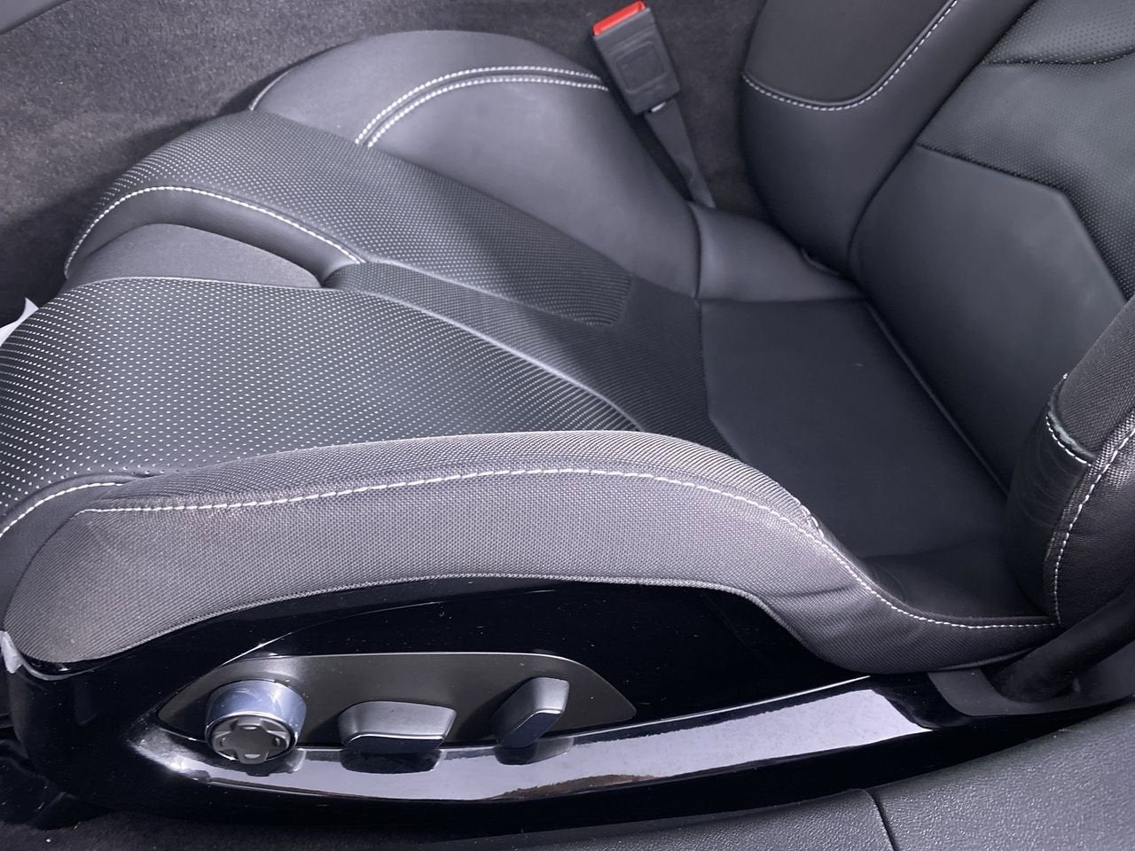2024 Chevrolet Corvette E-Ray 2LZ