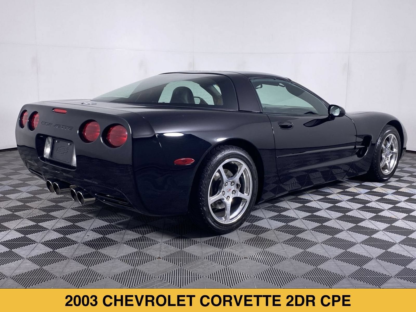 2003 Chevrolet Corvette 2dr Cpe