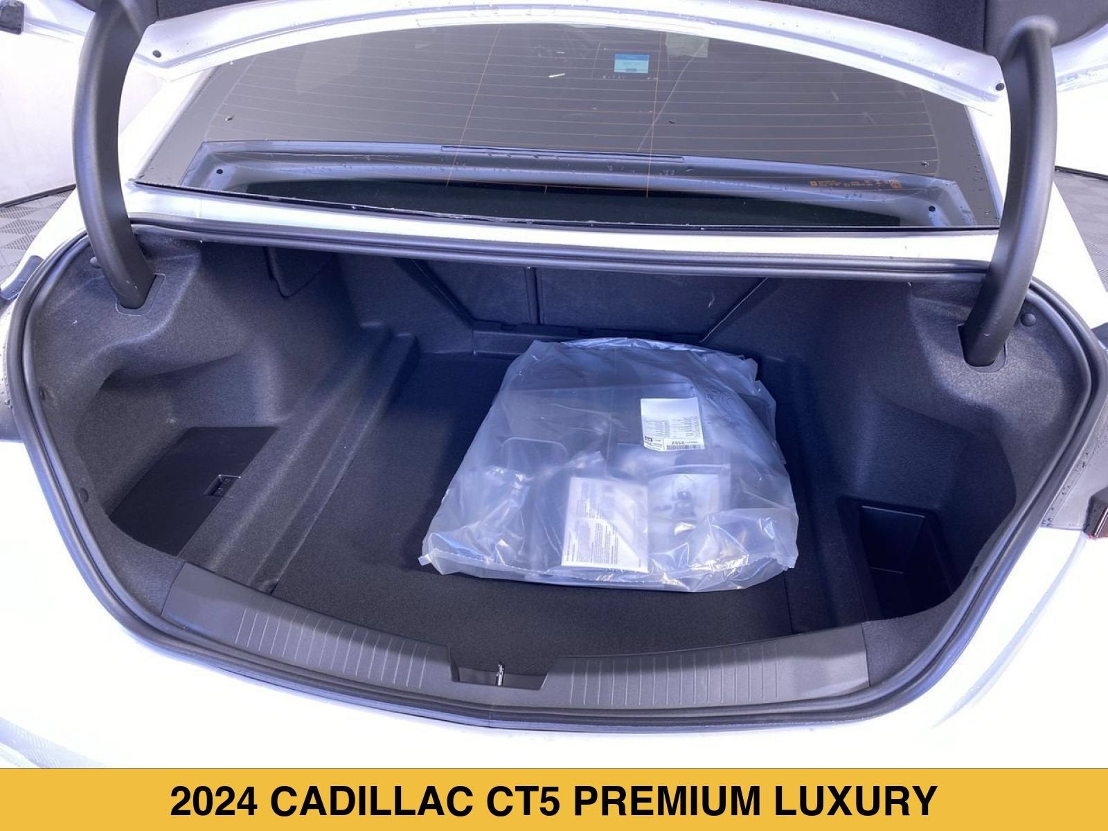 2024 Cadillac CT5 Premium Luxury