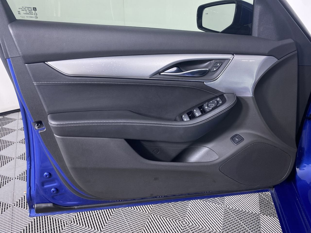 2023 Cadillac CT5 Luxury