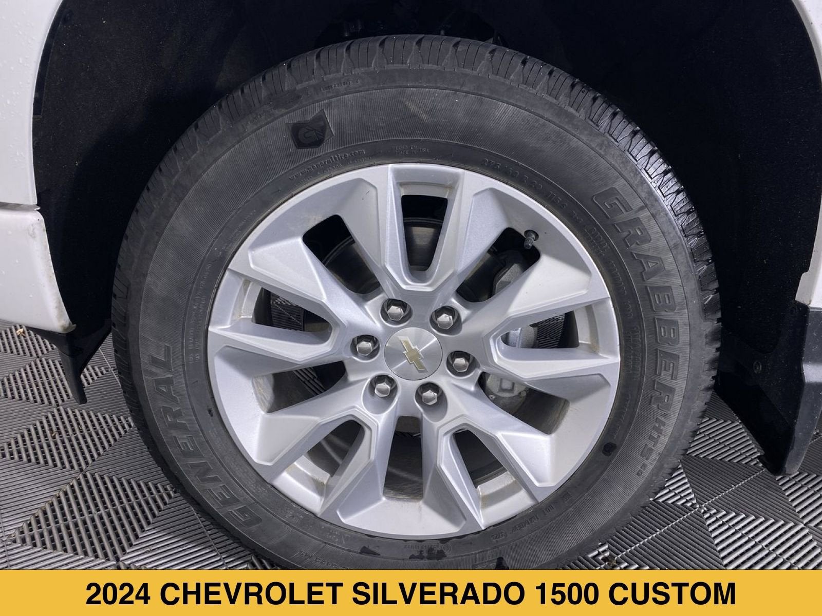 2024 Chevrolet Silverado 1500 Custom