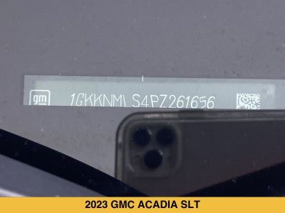 2023 GMC Acadia SLT