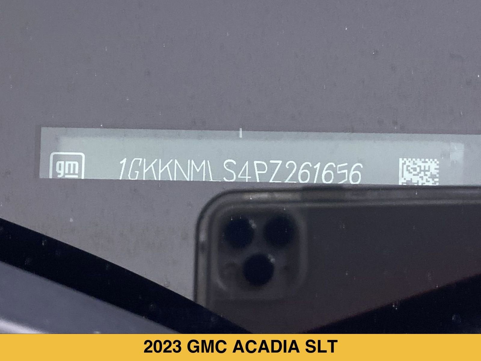 2023 GMC Acadia SLT