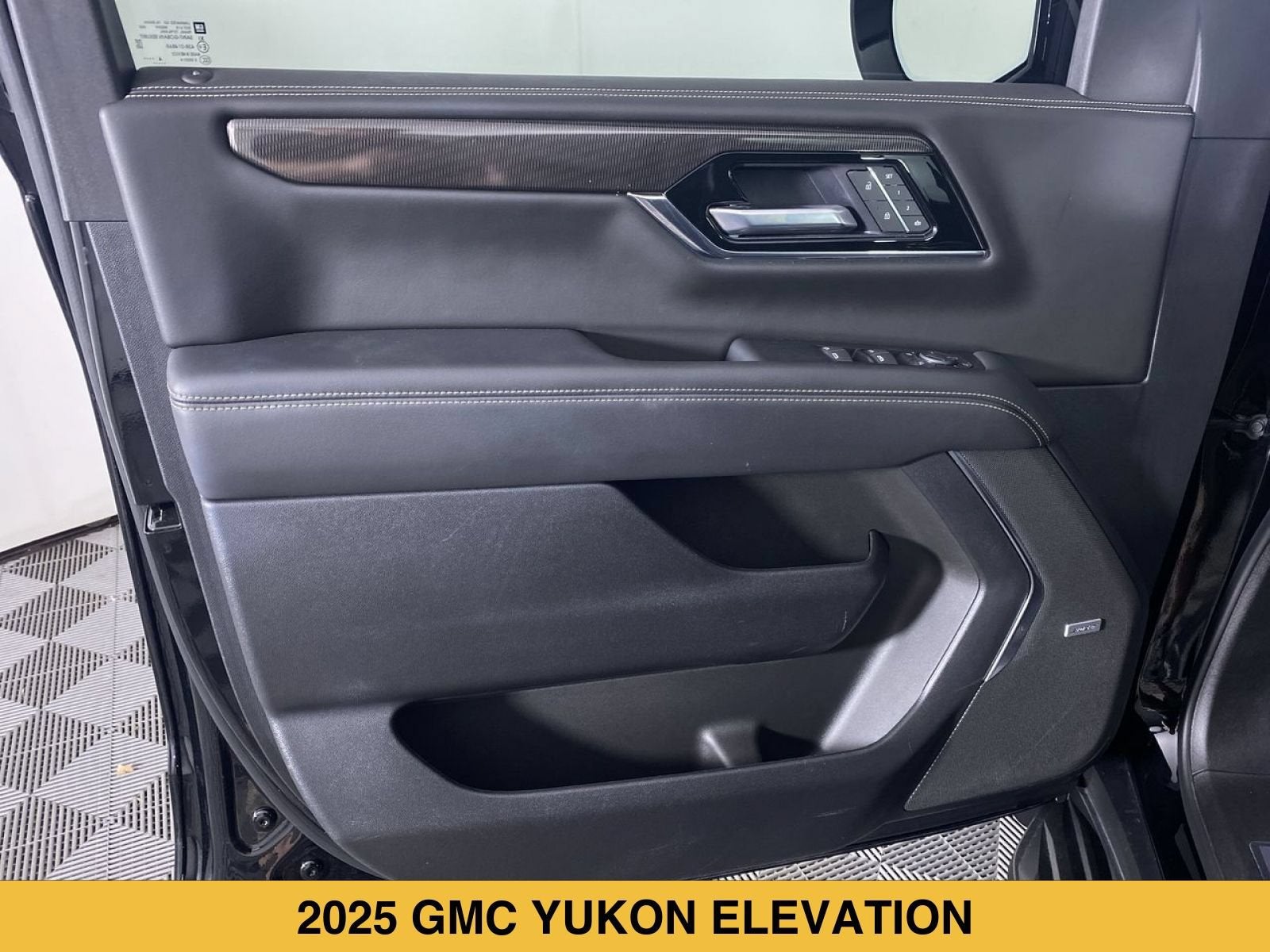 2025 GMC Yukon Elevation
