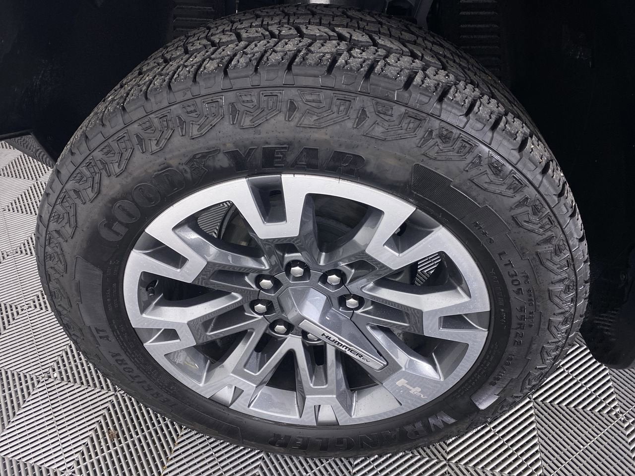 2025 GMC HUMMER EV SUV 2X