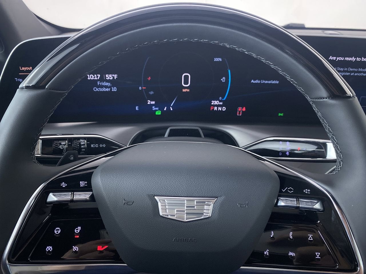 2026 Cadillac VISTIQ Luxury