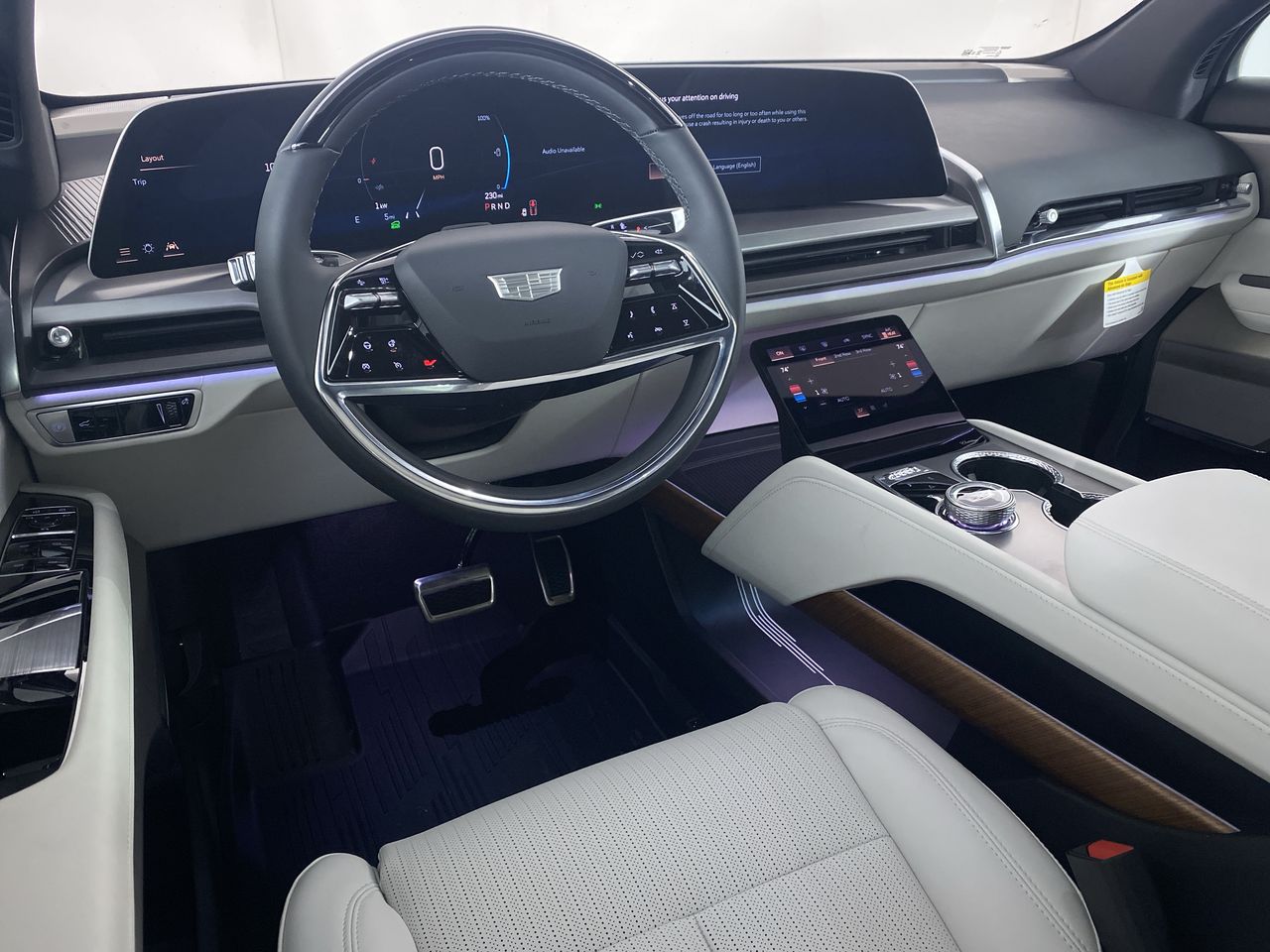 2026 Cadillac VISTIQ Luxury