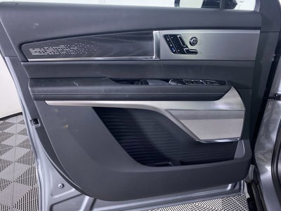 2026 Cadillac VISTIQ Platinum