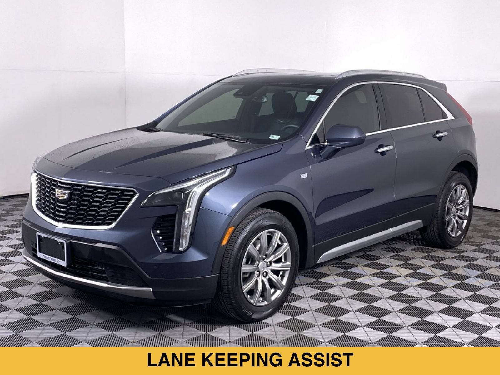 2020 Cadillac XT4 FWD Premium Luxury