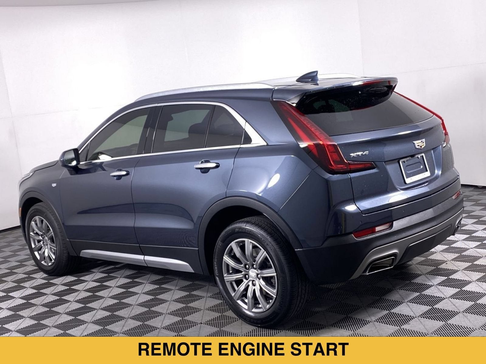 2020 Cadillac XT4 FWD Premium Luxury