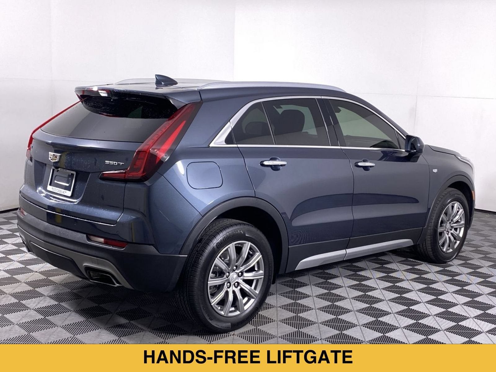 2020 Cadillac XT4 FWD Premium Luxury
