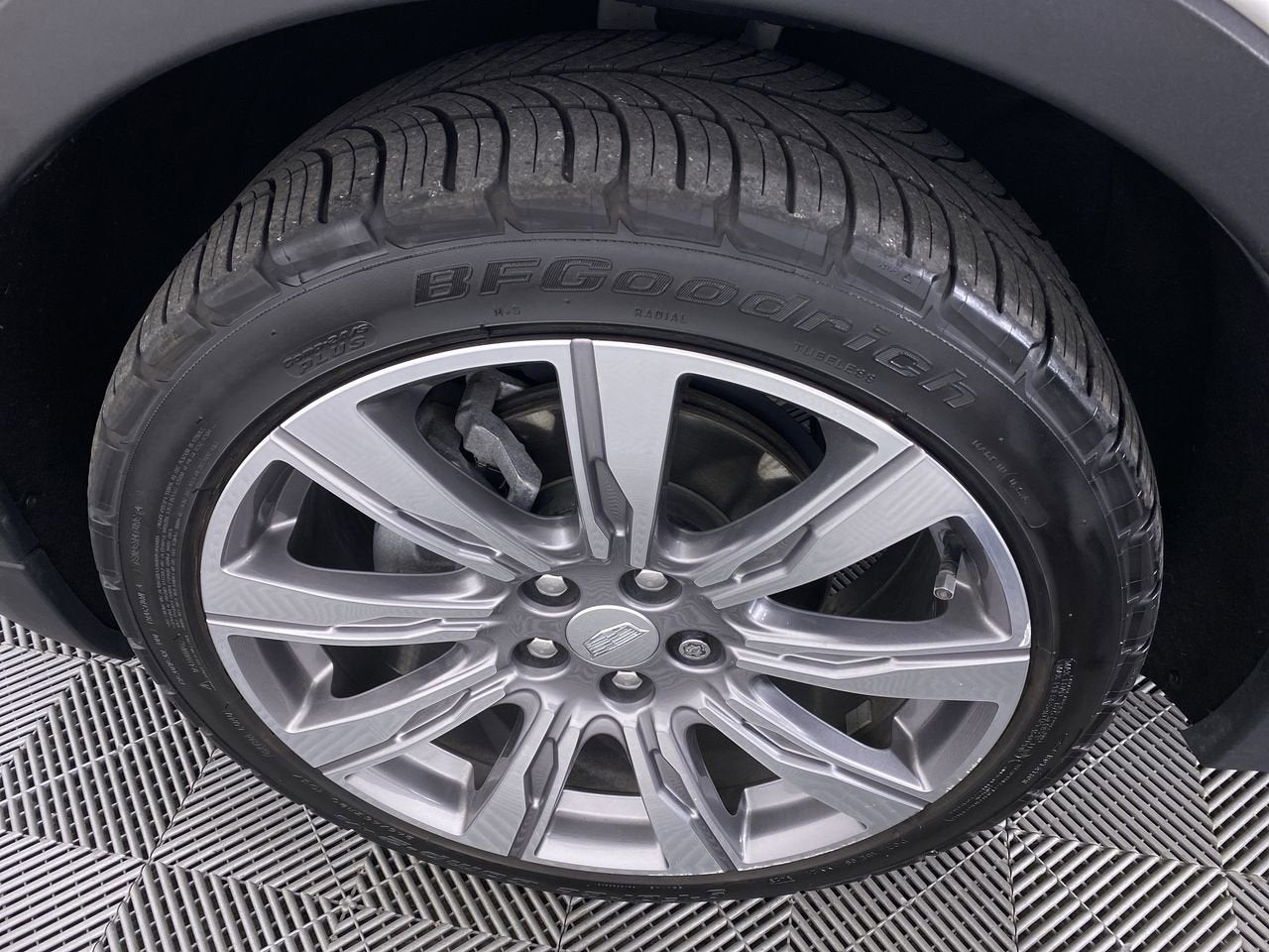 2022 Cadillac XT4 Premium Luxury