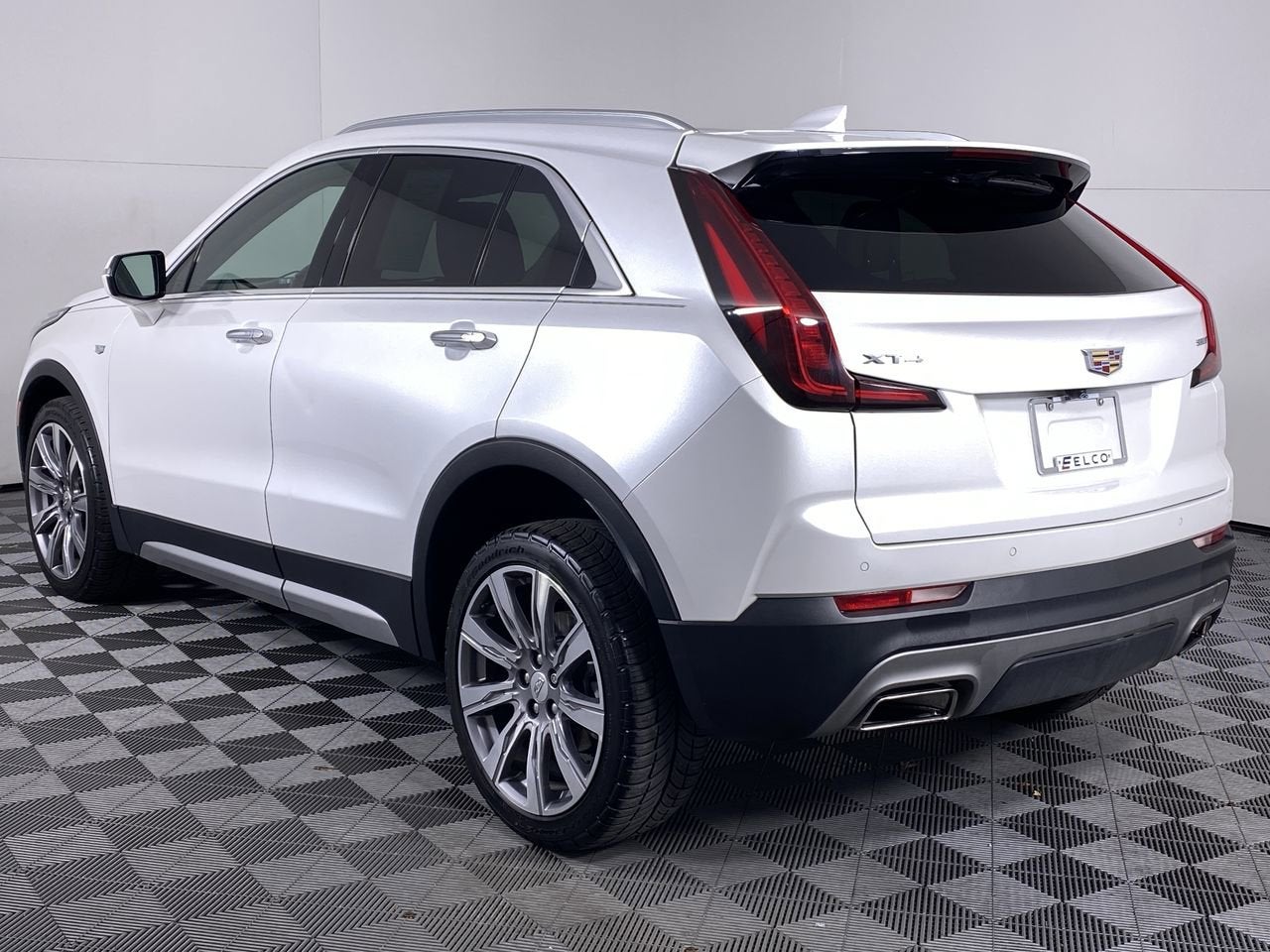 2022 Cadillac XT4 Premium Luxury