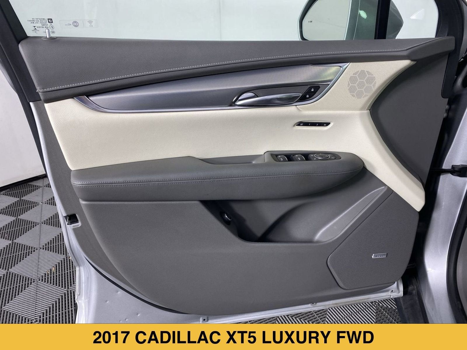 2017 Cadillac XT5 Luxury FWD