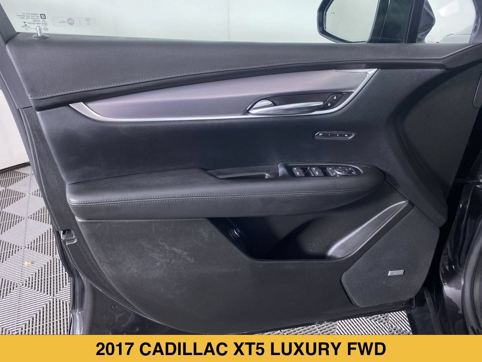 2017 Cadillac XT5 Luxury FWD