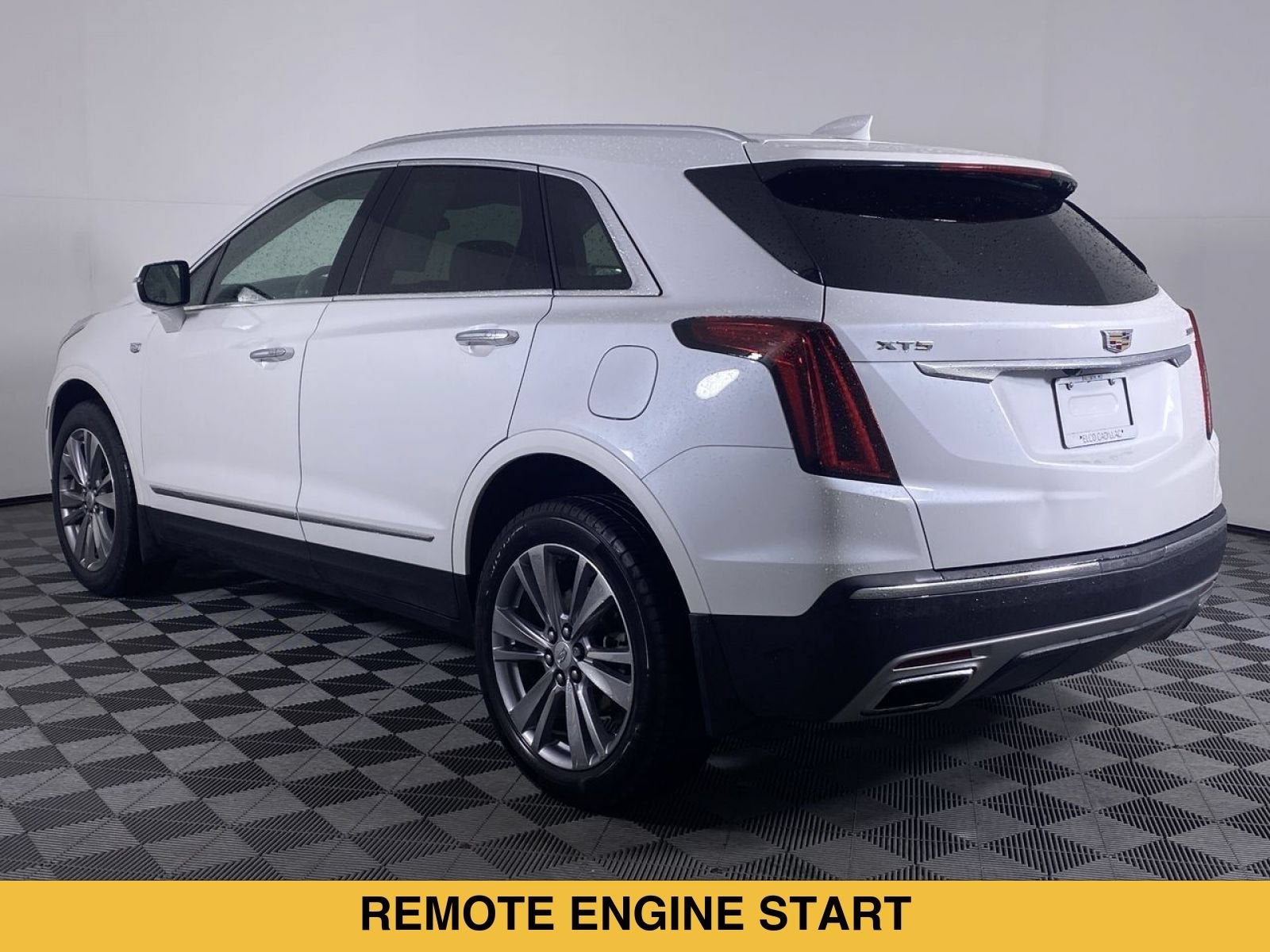 2023 Cadillac XT5 FWD Premium Luxury