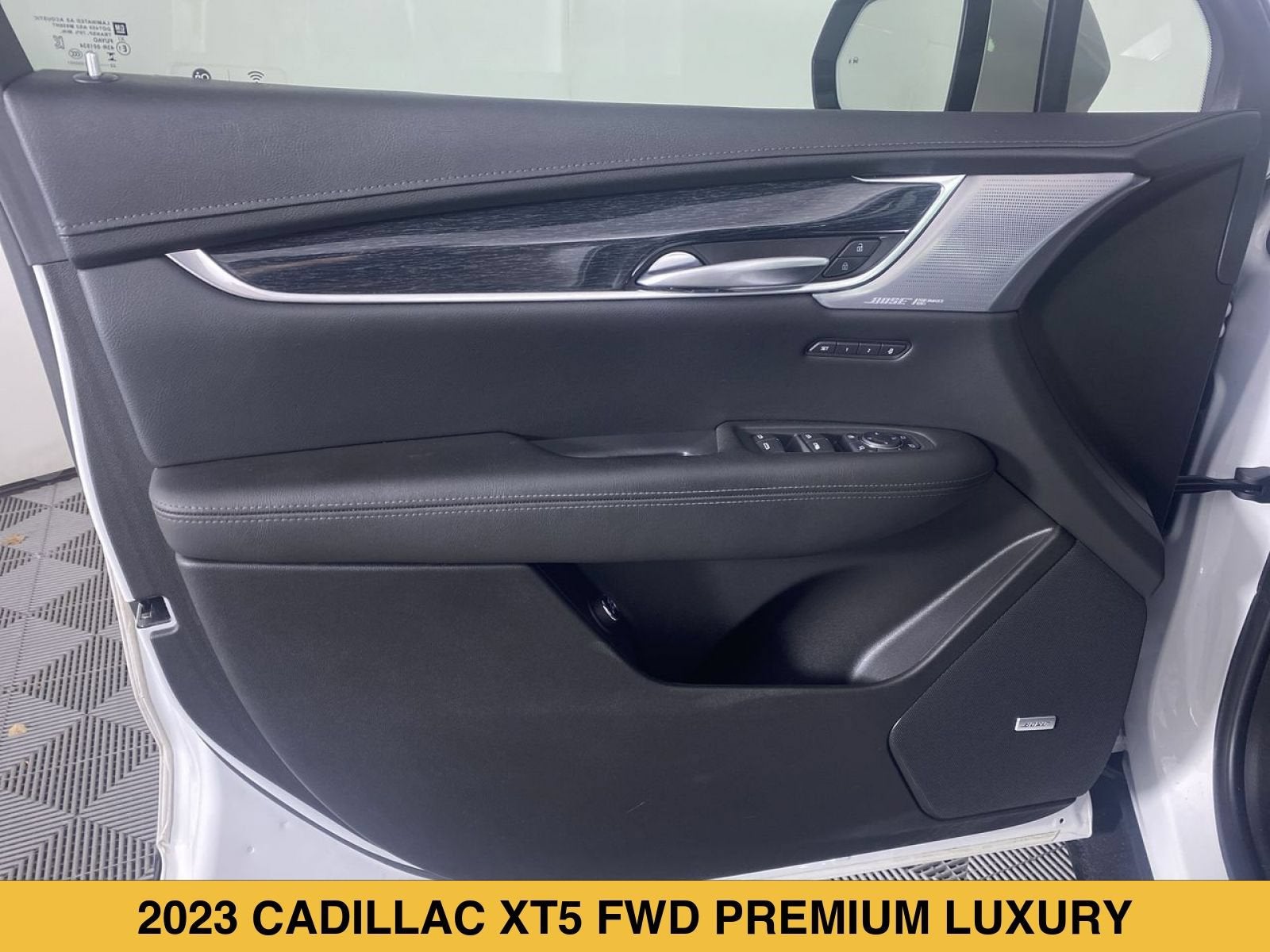 2023 Cadillac XT5 FWD Premium Luxury