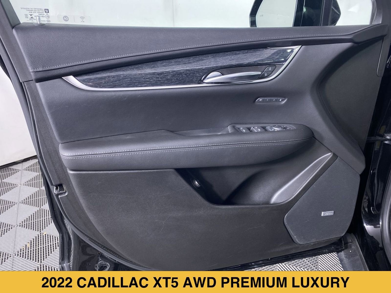 2022 Cadillac XT5 Premium Luxury