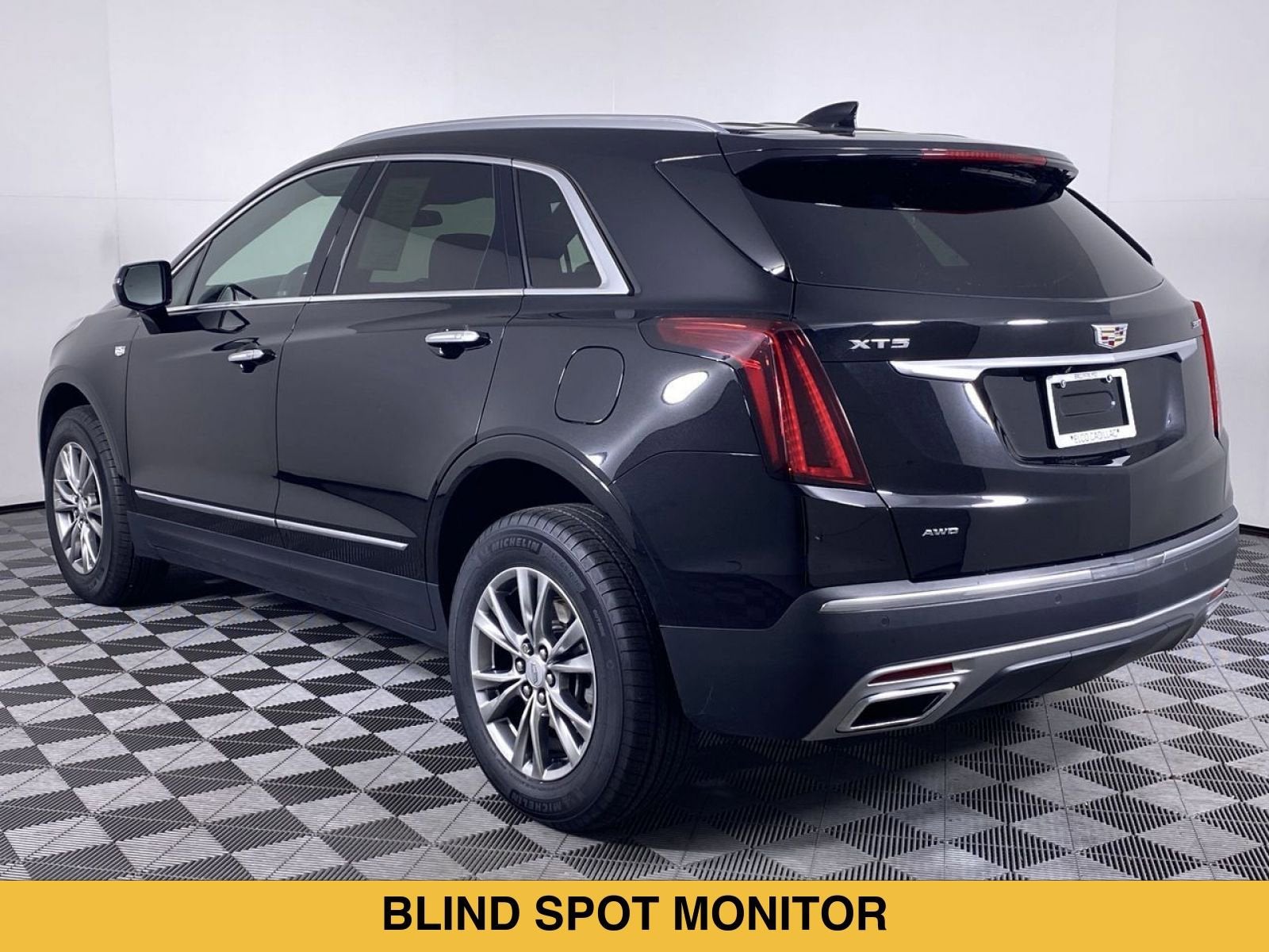 2022 Cadillac XT5 Premium Luxury