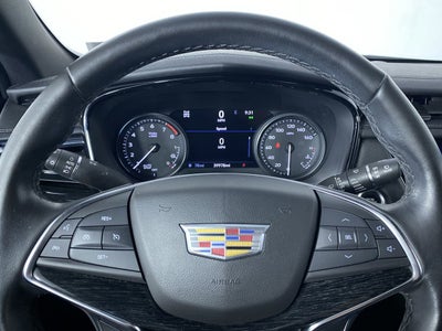 2022 Cadillac XT5 Premium Luxury