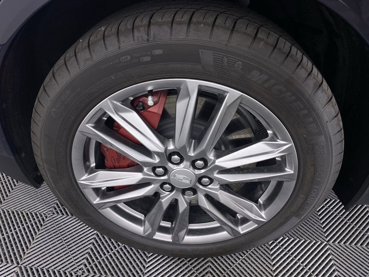 2025 Cadillac XT5 Sport