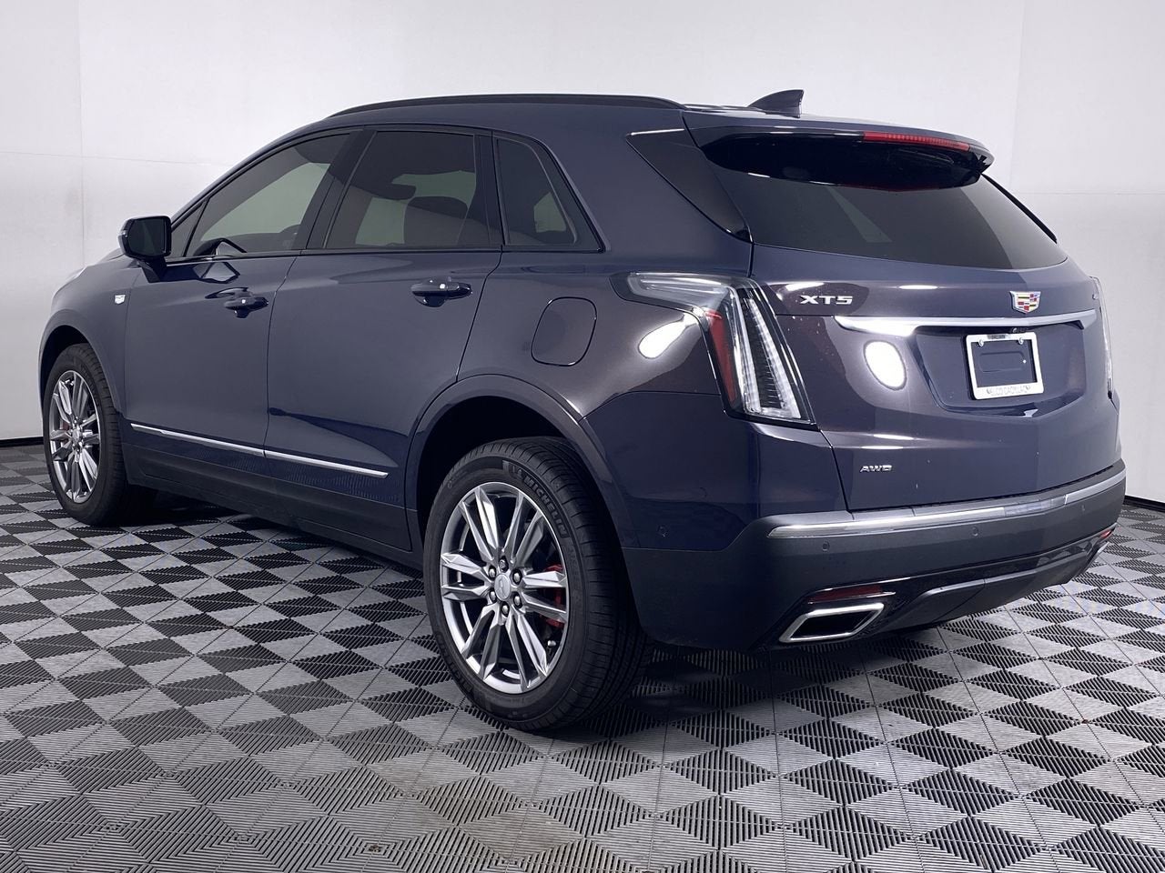 2025 Cadillac XT5 Sport