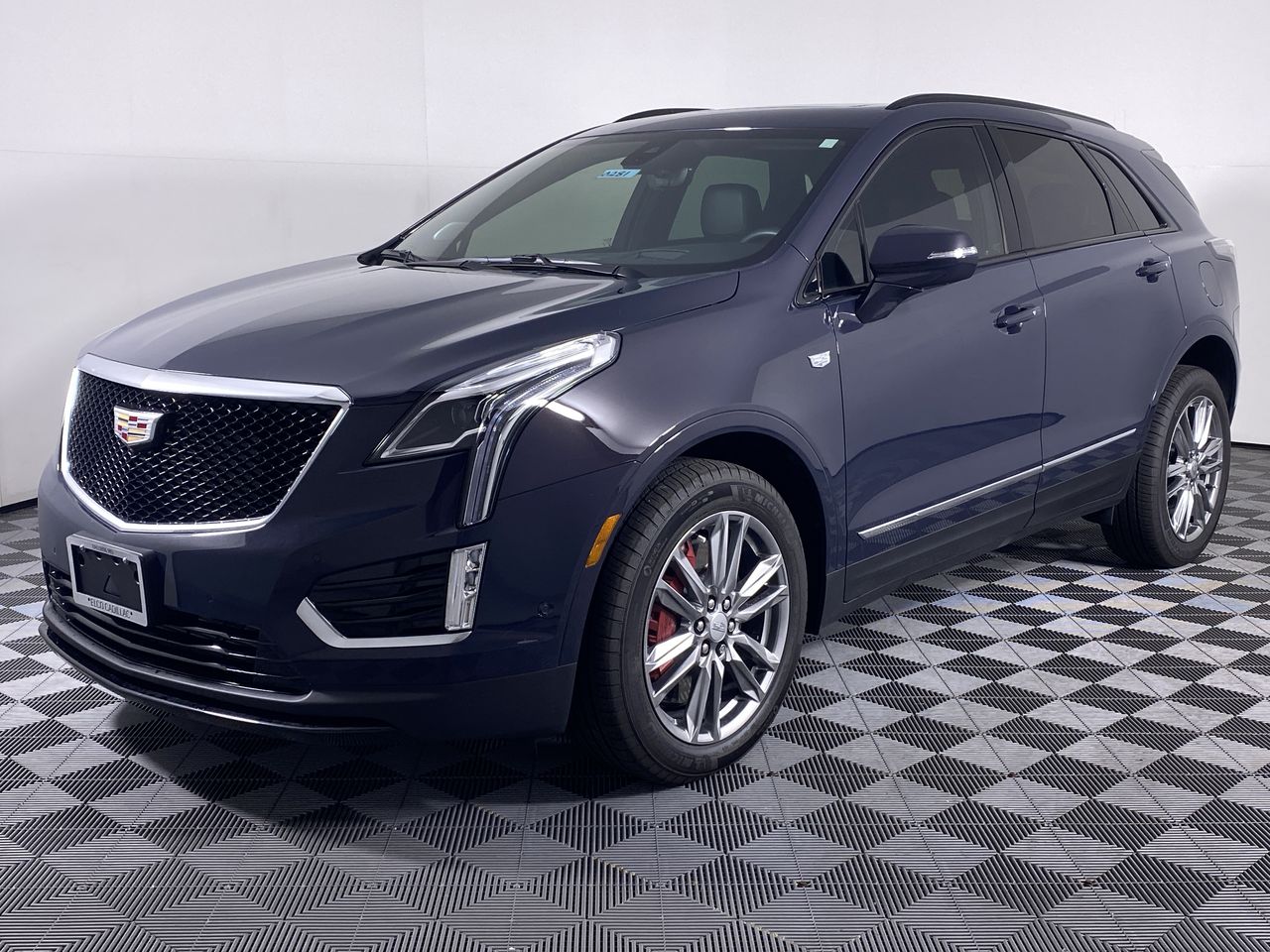 2025 Cadillac XT5 Sport
