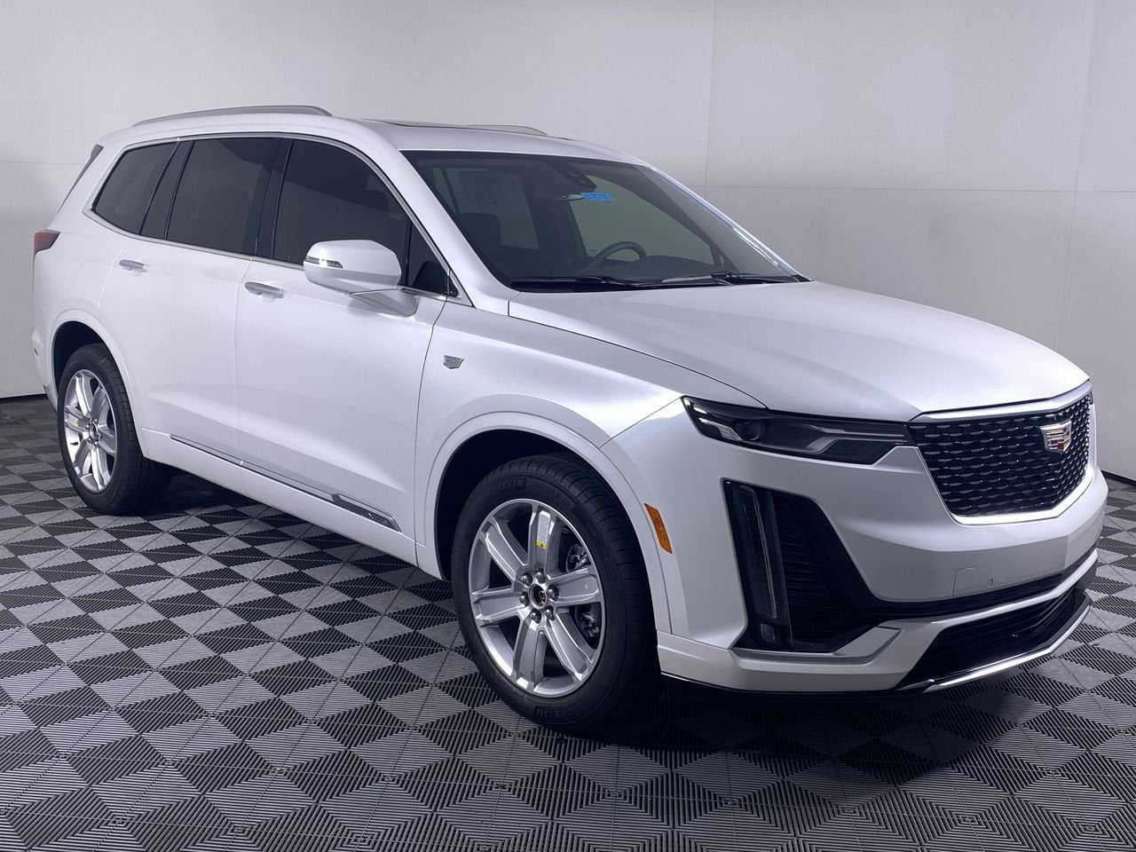 2025 Cadillac XT6 Luxury