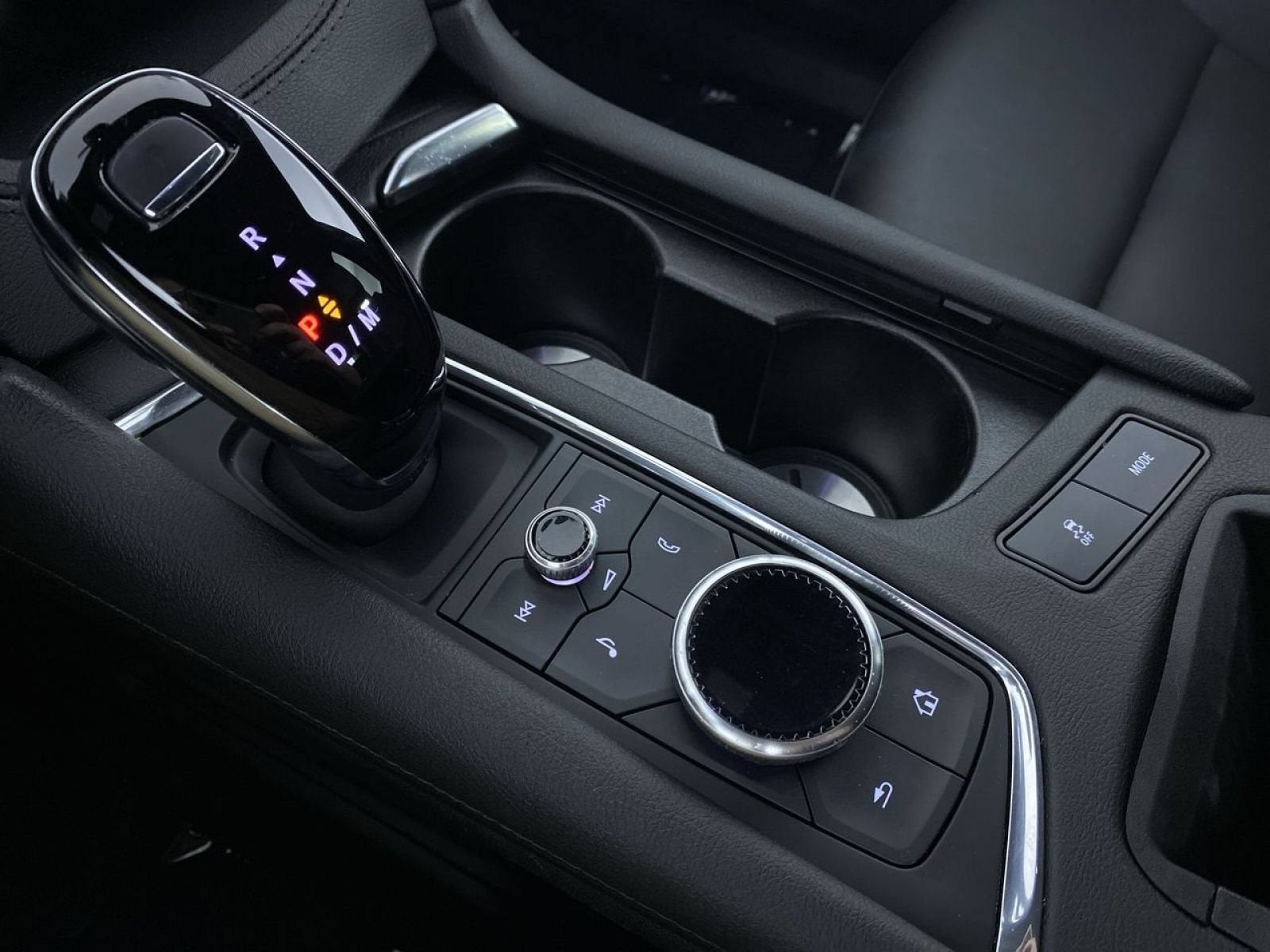 2024 Cadillac XT6 Luxury
