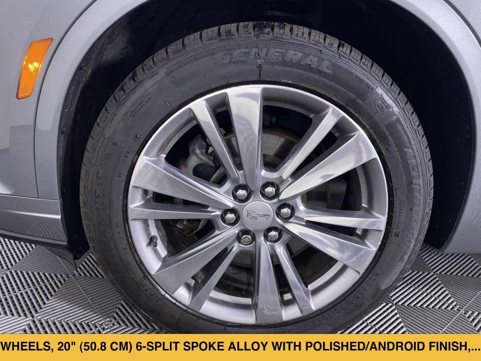 2023 Cadillac XT6 Premium Luxury