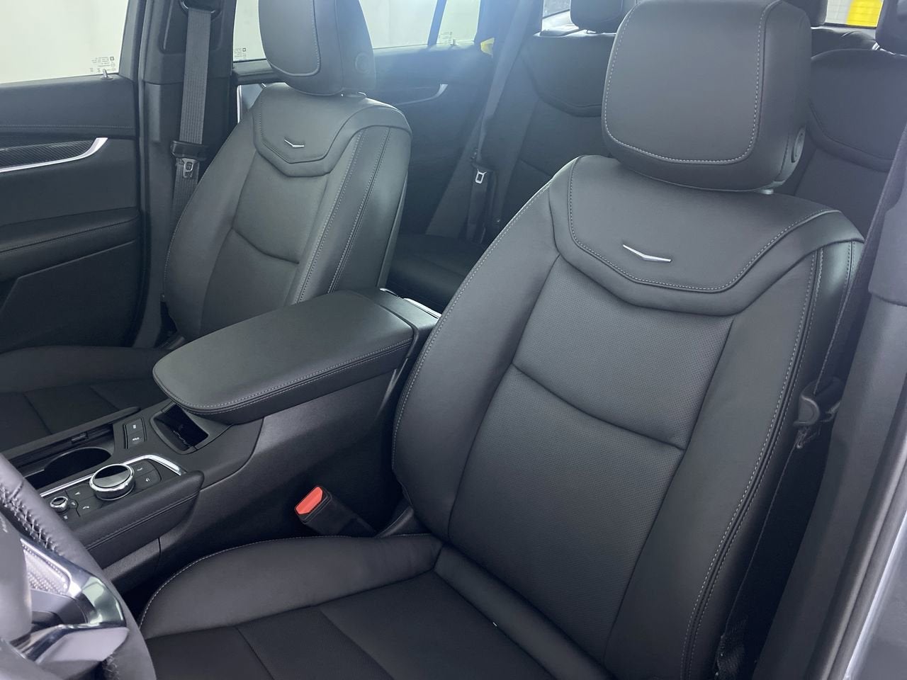 2025 Cadillac XT6 Sport