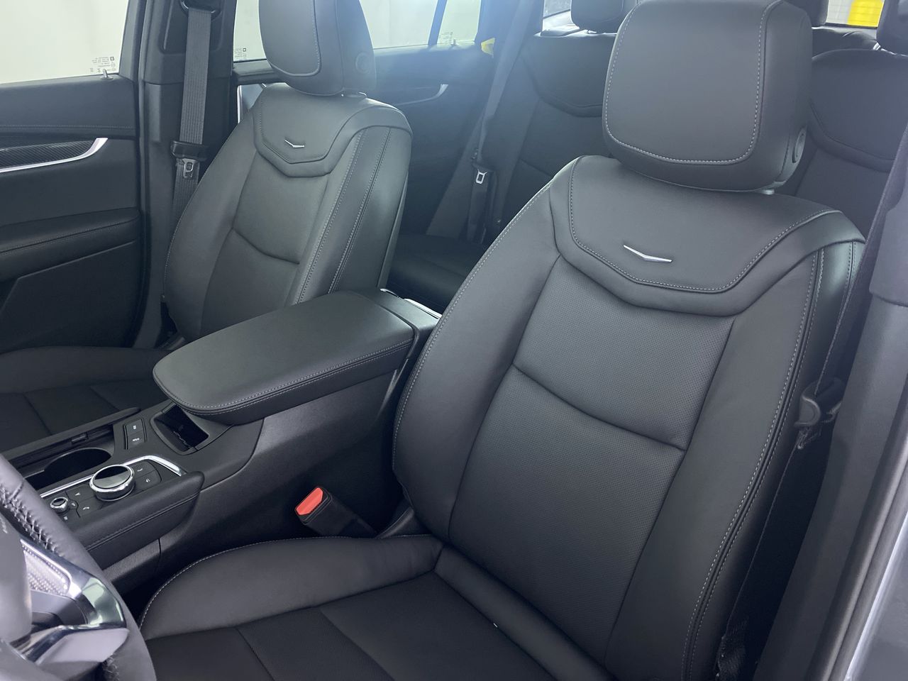 2025 Cadillac XT6 Sport