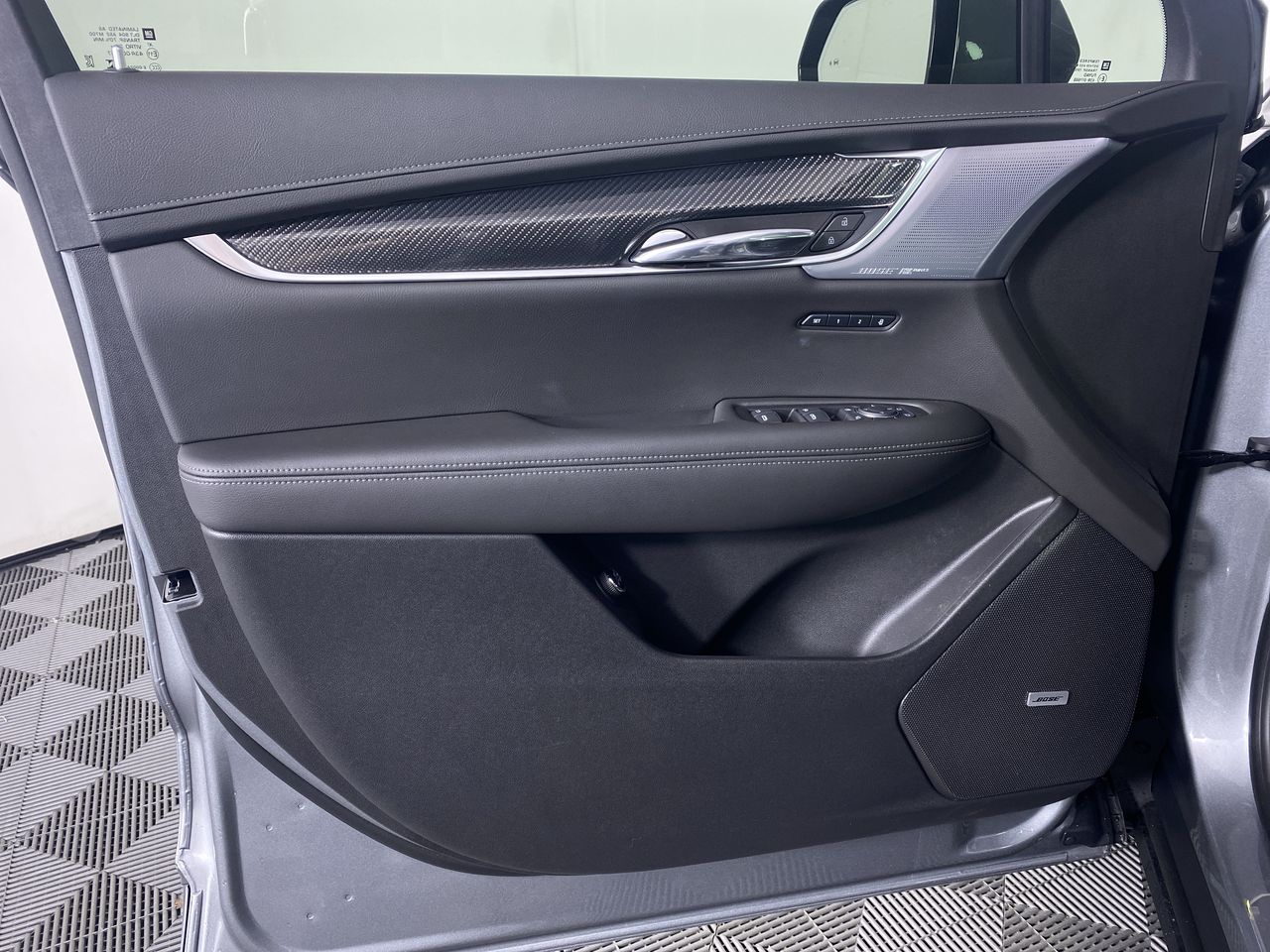 2025 Cadillac XT6 Sport