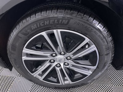 2025 Cadillac LYRIQ Luxury 1