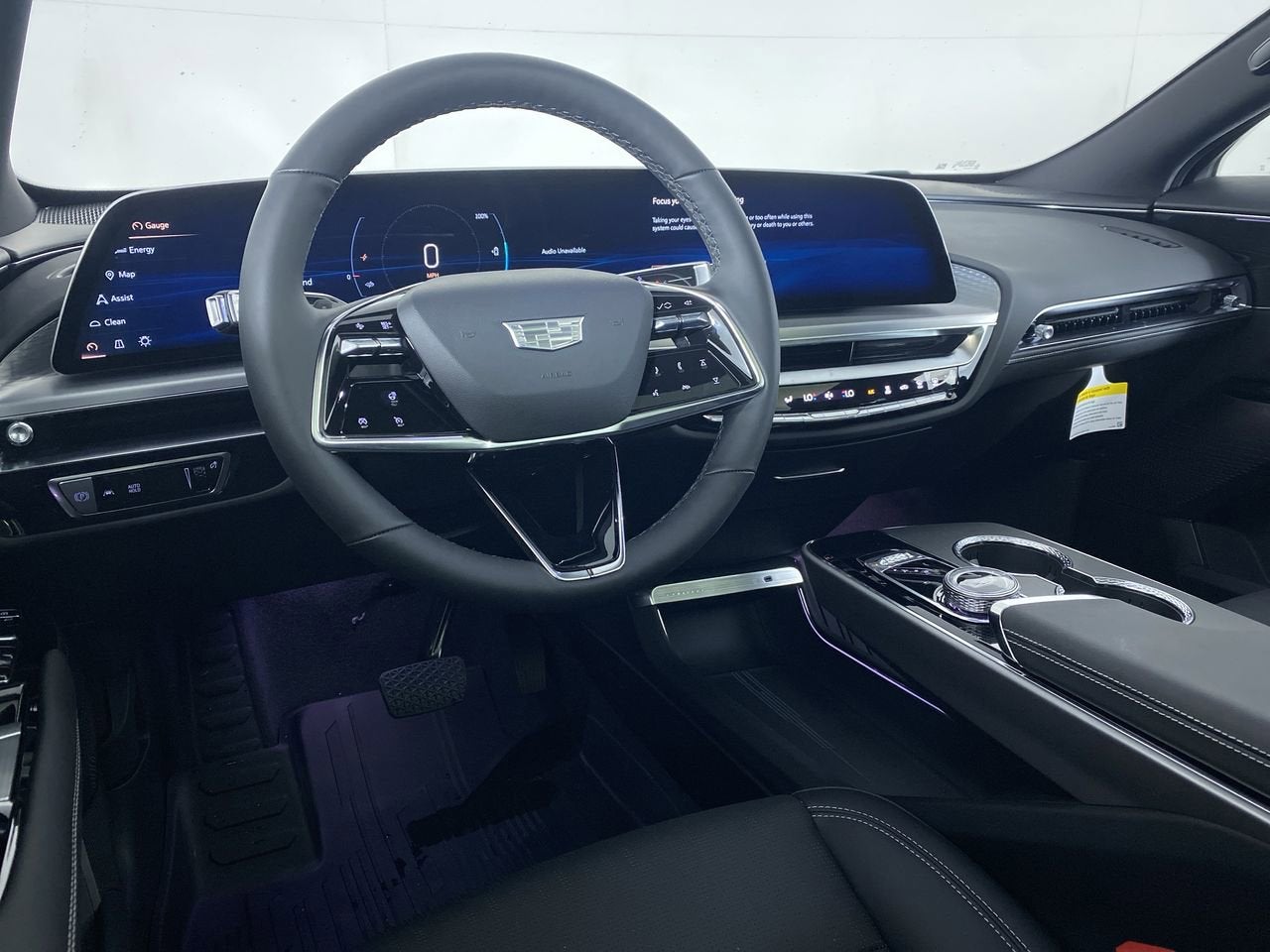 2025 Cadillac LYRIQ Luxury 1