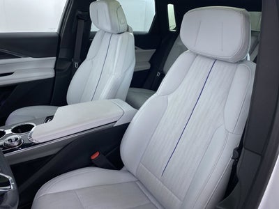 2024 Cadillac LYRIQ Luxury 1