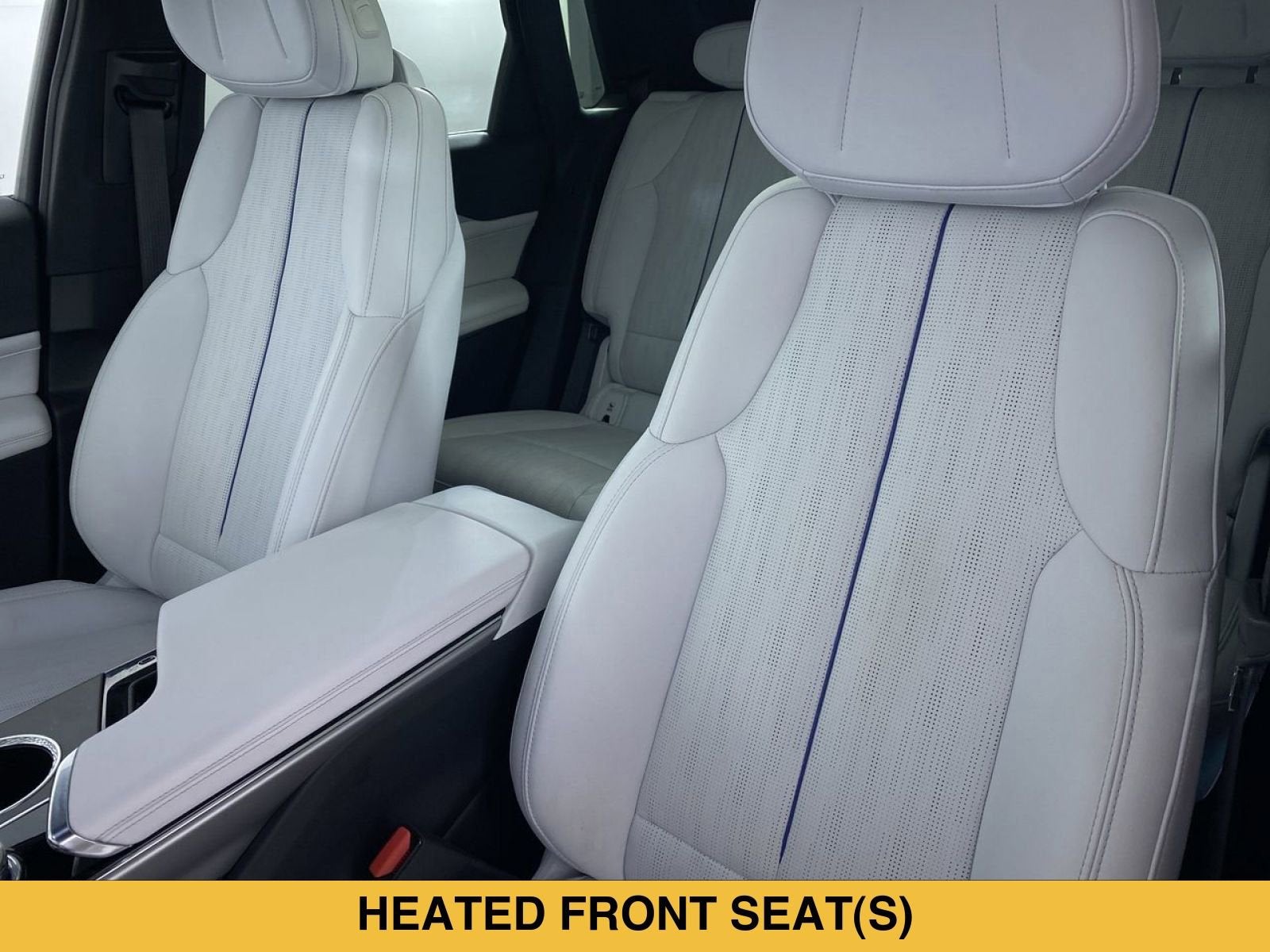 2024 Cadillac LYRIQ Luxury 1