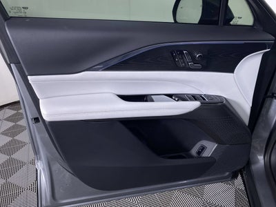 2024 Cadillac LYRIQ Luxury 1