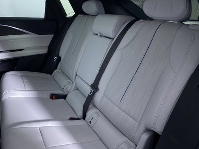 2024 Cadillac LYRIQ Luxury 1