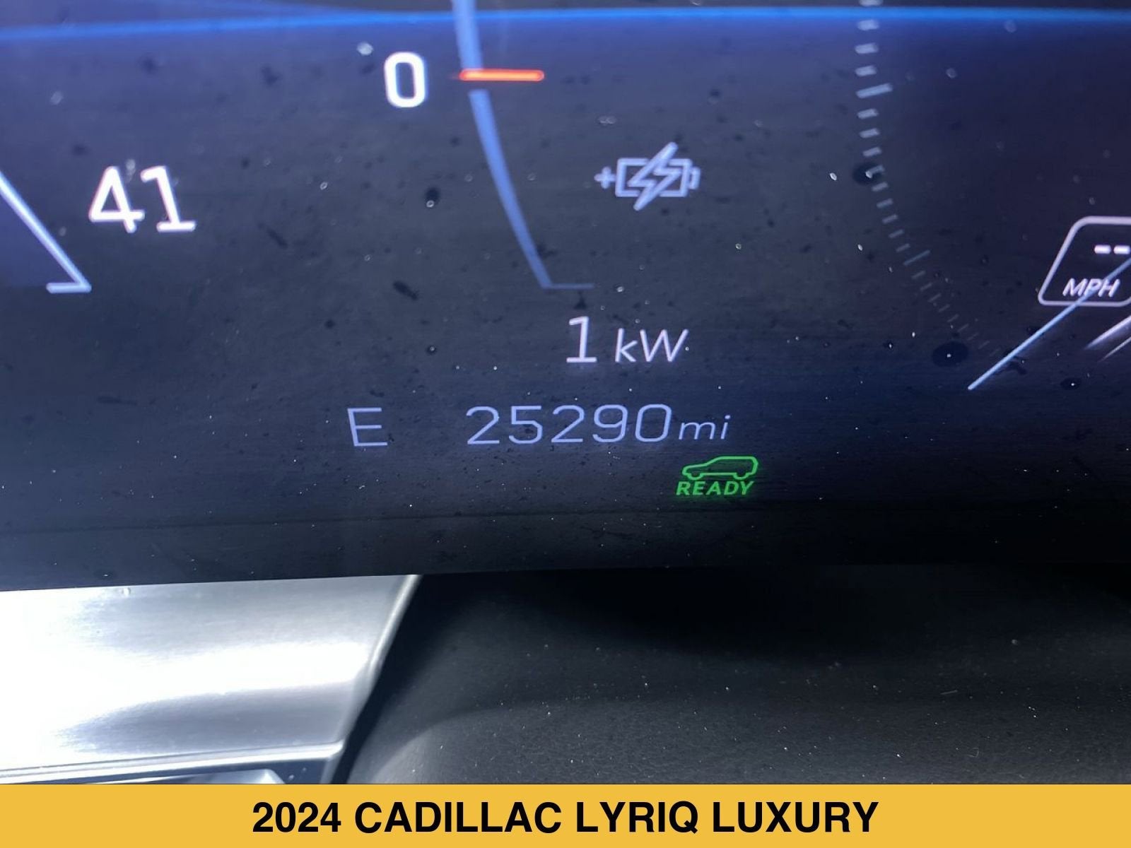 2024 Cadillac LYRIQ Luxury 1