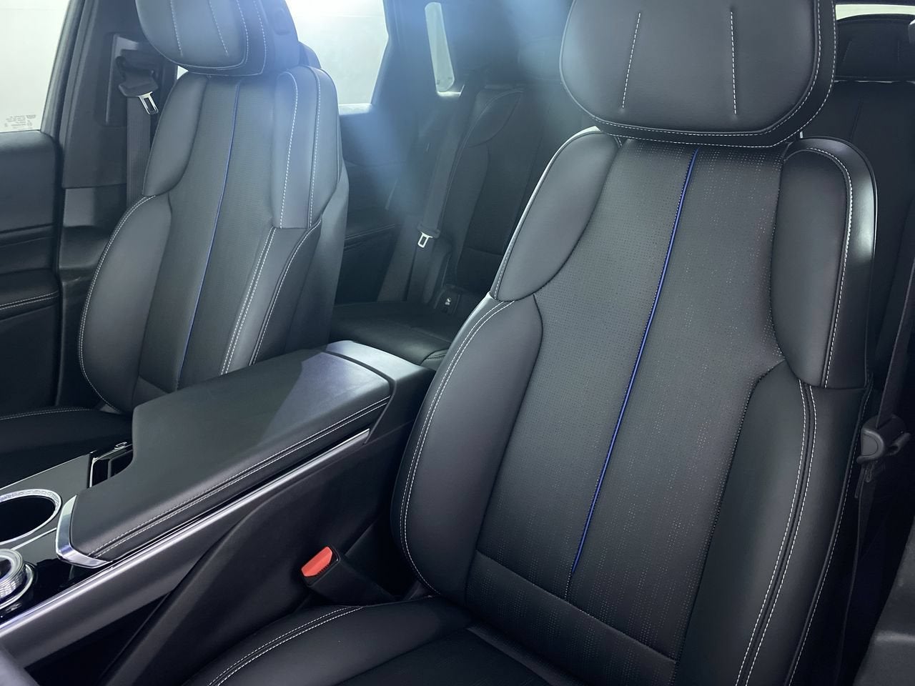 2024 Cadillac LYRIQ Luxury 1