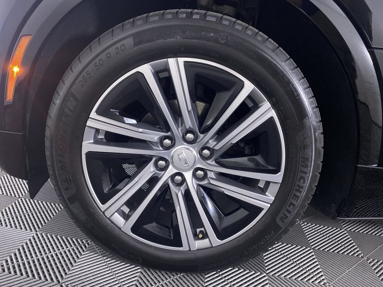 2024 Cadillac LYRIQ Luxury 1