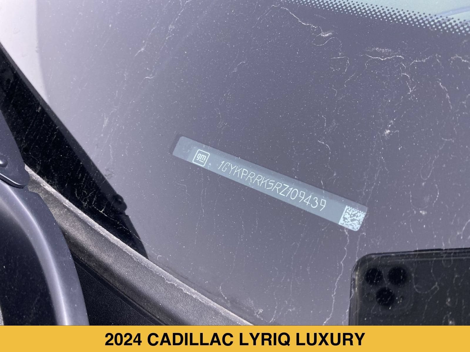 2024 Cadillac LYRIQ Luxury 2