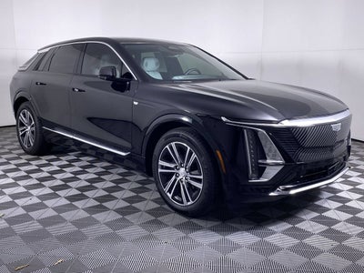 2024 Cadillac LYRIQ Luxury 2