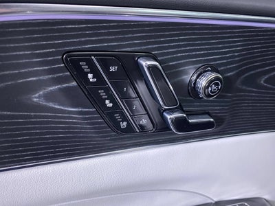 2024 Cadillac LYRIQ Luxury 2