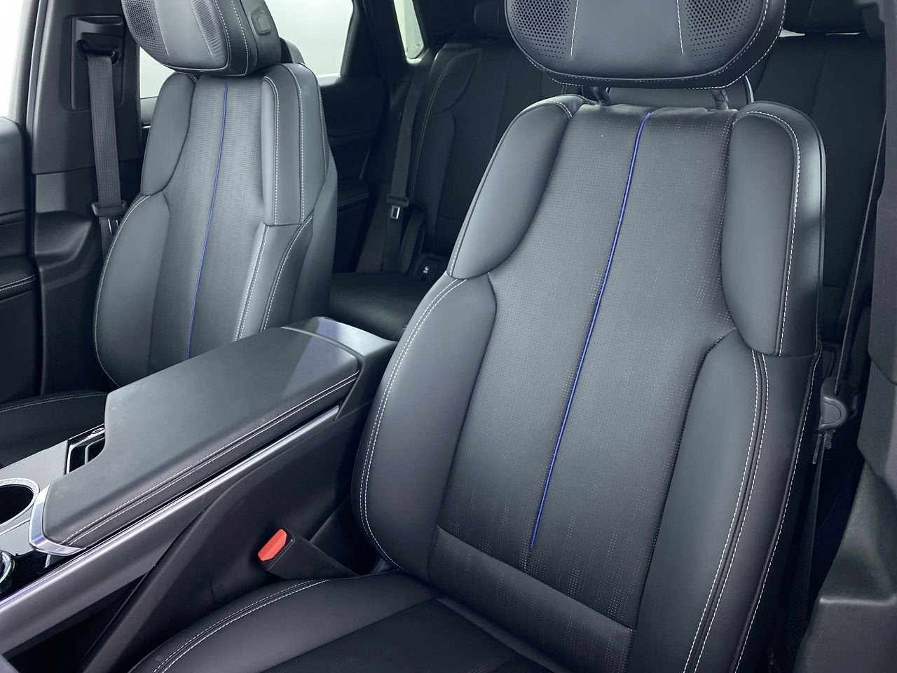 2024 Cadillac LYRIQ Luxury 3